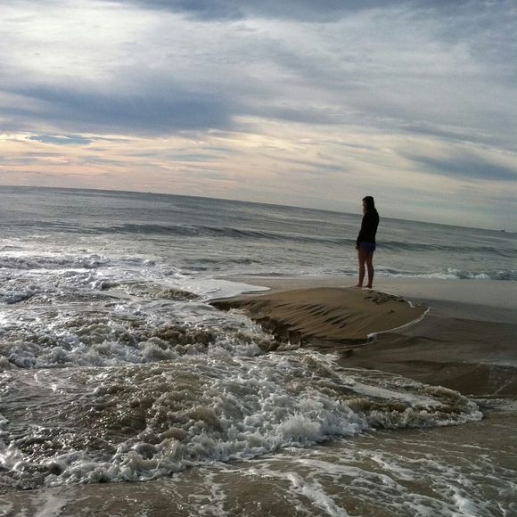 Meet your Posher, Tori - Picture 1 of 1